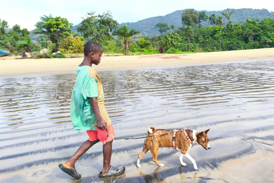 Mohamed beim Spazieren 